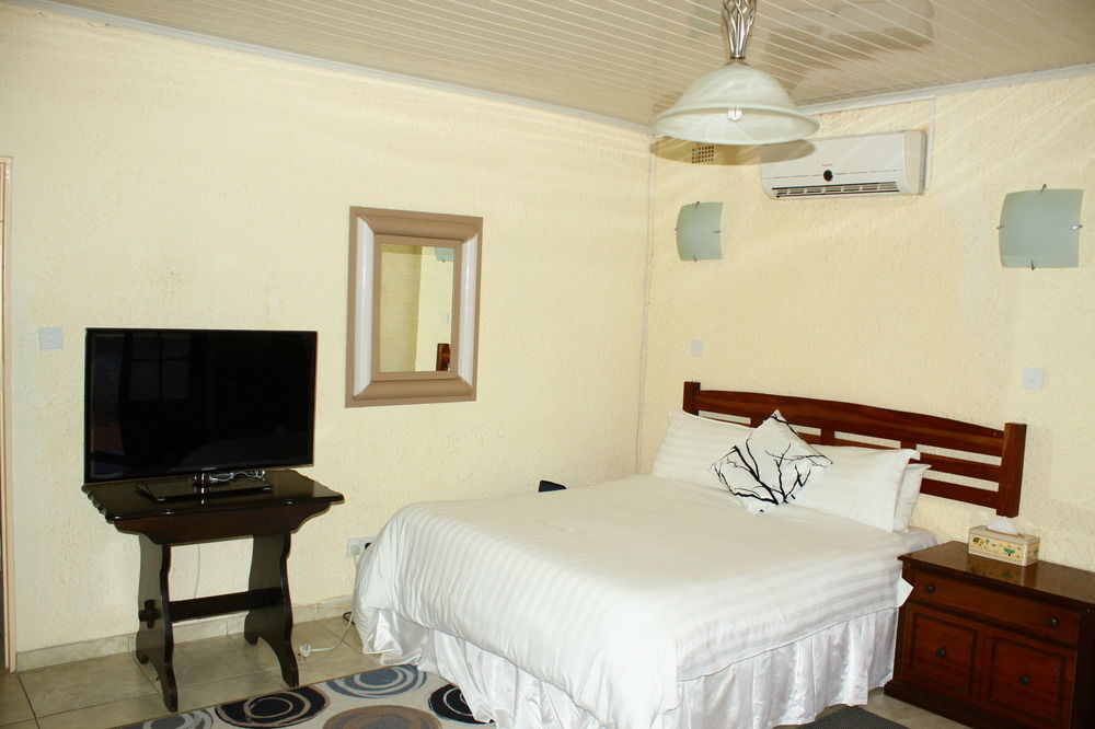 Entabeni Lodge Булавайо Екстериор снимка